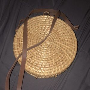 Round woven basket Steve Madden bag